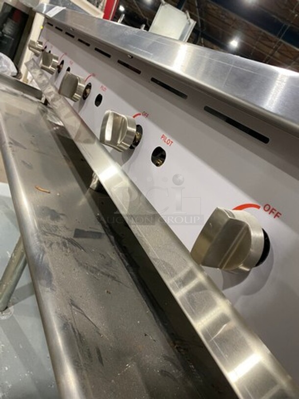 NEW! OUT OF THE BOX! CPG Commercial Countertop Natural Gas Powered Char Broiler Grill! With Back And Side Splashes! On Small Legs! On Equipment Stand! With Storage Space Underneath! All Stainless Steel! On Legs! SN: 2107003725 - Image 9 of 10