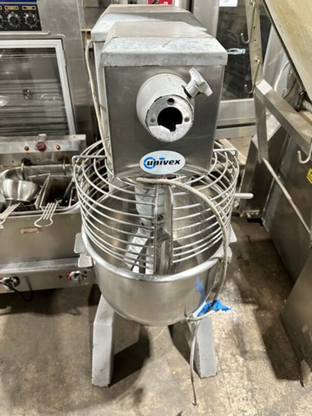 NICE! Univex Commercial 30 Quart Planetary Mixer! With Mixing Bowl And Guard! With Paddle Attachment! WORKING WHEN REMOVED! Model: SRM30 SN: M08020154 115V 60HZ 1 Phase