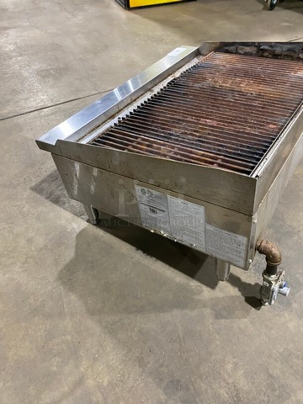 Migali Commercial Countertop Natural Gas Powered Char Broiler Grill! With Back And Side Splashes! All Stainless Steel! On Small Legs! Model: CCR36NG SN: CCR36NGUSB100317060700920007! Working When Removed! - Image 3 of 9