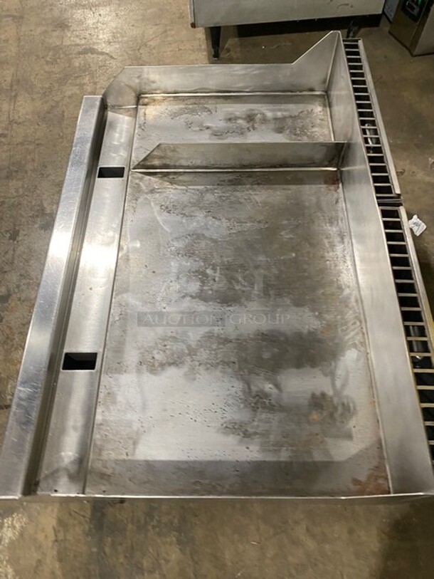 Woodstone Commercial Countertop Natural Gas Powered 48 Inch Flat Griddle! With Split Top! With Back & Side Splashes! All Stainless Steel! On Legs! - Image 5 of 8
