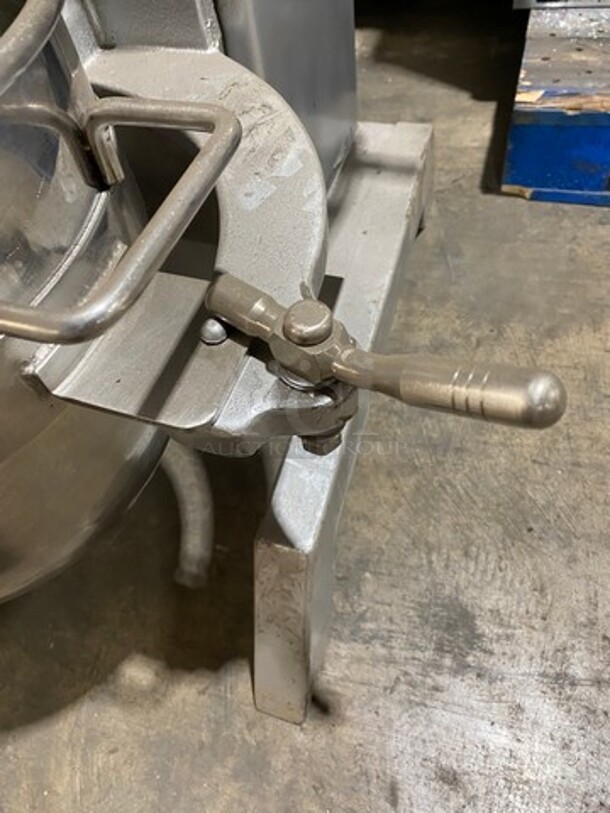 NICE! Commercial Floor Style 30QT Planetary Mixer! With Whisk And Paddle Attachments! With Bowl! Stainless Steel! WORKING WHEN REMOVED! - Image 6 of 12