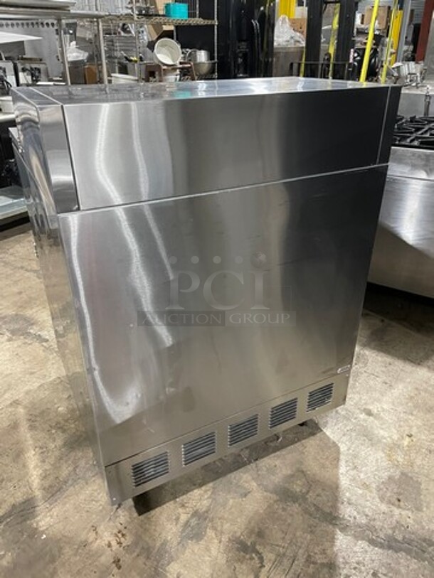 True All Stainless Steel Refrigerated Milk Cooler/Open Showcase! Model TMC34S Serial 14828353! 115V 1 Phase! On Commercial Casters!  - Image 4 of 7