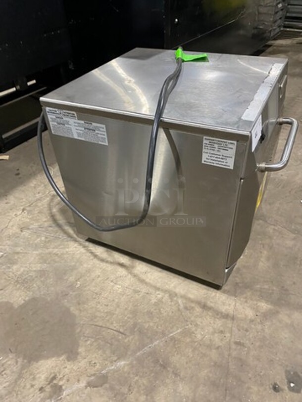 Merrychef Commercial Countertop Rapid Cook Oven! With Digital Touch Controls! With Oven Paddle! All Stainless Steel! Model: EIKONE4 SN: 1303213090094 208/240V - Image 2 of 7