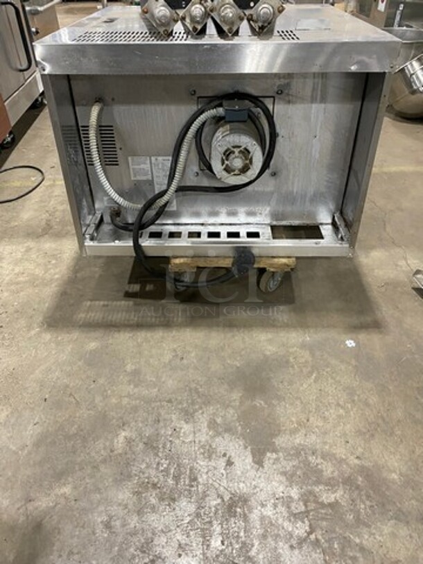 Bakers Pride Commercial Electric Powered Single Deck Convection Oven! With View Through Doors! Metal Oven Racks! All Stainless Steel! With Legs! Model: GDCO11E SN: 555361102003 208V 60HZ 1/3 Phase - Image 3 of 9