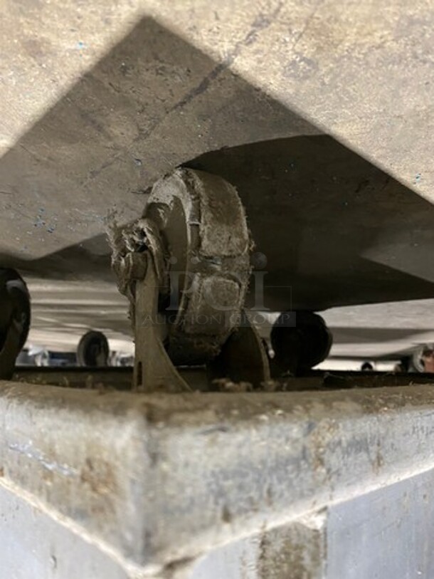 Commercial Single Door Enclosed Pan Rack! Solid Stainless Steel! On Casters! - Image 4 of 7