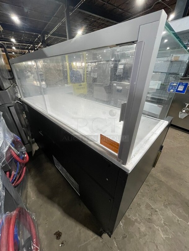 NICE! Structural Concepts Starbucks Style Refrigerated Open Grab-N-Go Display Case! With Glass Enclosed Merchandiser Showcase On Top! On Legs! 220V 1 Phase! Model: SBZ6652DR! - Image 4 of 9