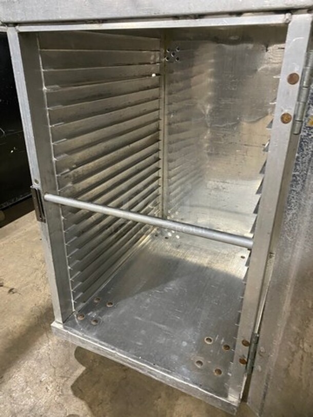 Commercial Single Door Enclosed Pan Transport Rack! Solid Stainless Steel! On Casters! - Image 5 of 6