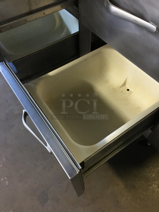 COOL! Traulsen Commercial 8 Drawer Fish File Cooler! All Stainless Steel! On Casters! Model: RFS226NUT-003 SN: T739700L99 115V 60HZ 1 Phase - Image 6 of 9