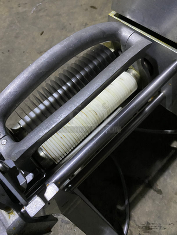 Hobart Commercial Countertop Meat Tenderizer Machine! Stainless Steel Body! Model: 403 SN: 311553641 115V 60HZ 1 Phase - Image 6 of 8