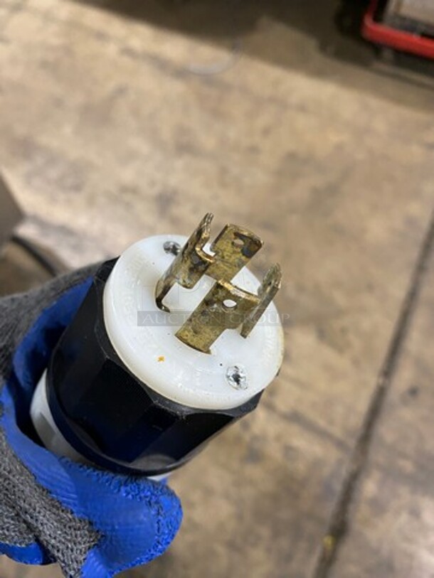 WOW! Hobart Commercial Electric Powered Rotisserie Machine! With Lower Food Warmer! All Stainless Steel! On Casters! Model: HRW330 SN: 750004202 208V 60HZ 3 Phase - Image 11 of 11