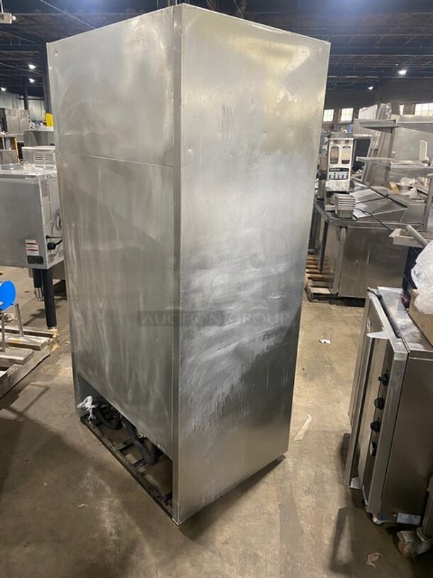 True Metal Commercial 2 Door Reach In Cooler Merchandiser w/ Poly Coated Racks! MODEL TSD33G SN:5050840 115V 1PH - Image 3 of 8