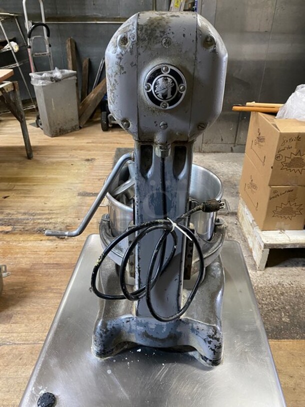 Hobart 20 Quart 1/2 HP Heavy Duty Commercial Planetary Bench Mixer With Bowl! With Dough Hook, Paddle and Whisk Attachments! Working When Removed!  MODEL A200 SN:1513533 115V 1PH - Image 3 of 9