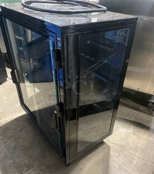 Federal Industries Commercial Countertop Dry Case Merchandiser! With View Through Doors And Sides! With Racks! Model: SB28SS SN:06082138701-33 120V 1PH - Image 4 of 9