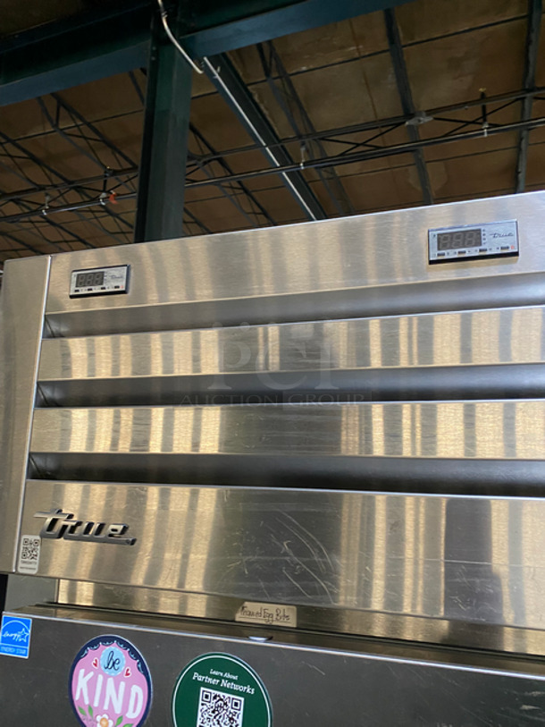 True Commercial Reach In Refrigerator/Freezer Combo! With 2 Half Doors! With Poly Coated Racks! All Stainless Steel! On Casters! Model: STG1DT2HS SN: 8629915 115V 60HZ 1 Phase - Image 9 of 10