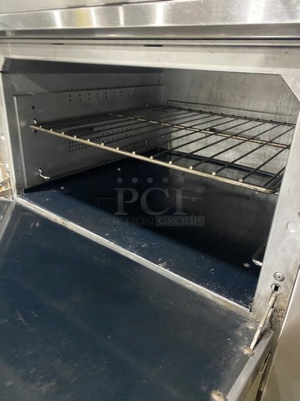 Vulcan Commercial Natural Gas Powered 6 Burner Stove! With Raised Back Splash And Salamander Shelf! With Oven Underneath! All Stainless Steel! Model: 36S6BN SN: 481938247 - Image 8 of 10