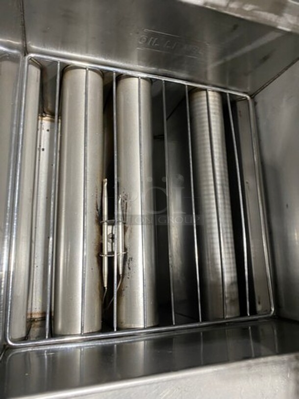 American Range Commercial Natural Gas Powered Deep Fat Fryer! With 2 Metal Frying Baskets! With Backsplash! All Stainless Steel! On Legs! Model: AF50HE SN: 211020FO357 - Image 6 of 9