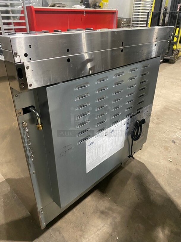 Zline Commercial Gas Powered 6 Burner Stove! With Oven Underneath! Stainless Steel! MODEL RG36 SN: RG36GE2112049103 120V  - Image 4 of 11
