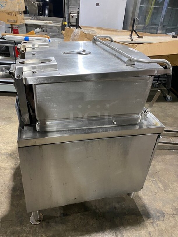 Market Forge Commercial Natural Gas Powered Tilted Braising Pan/Ultra Skillet! All Stainless Steel! On Legs! Model: 15004GLX SN: 194884 - Image 4 of 10