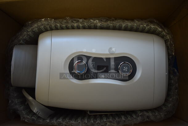 IN ORIGINAL BOX! Friedrich ZoneAire P12SA Portable Air Conditioner plus Heat. 22x12x24