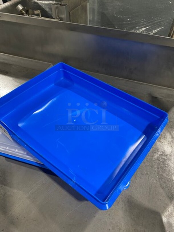 Poly Food Bin With Lid! 2x Your bid! - Image 3 of 6