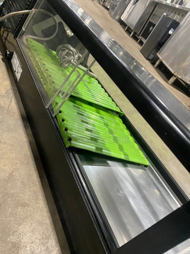 NICE! Hoshizaki Commercial Countertop Refrigerated Sushi Display Case Merchandiser! With Curved Glass! Stainless Steel Body! WORKING WHEN REMOVED! Model: HNC180AA  115V 60HZ 1 Phase - Image 6 of 8
