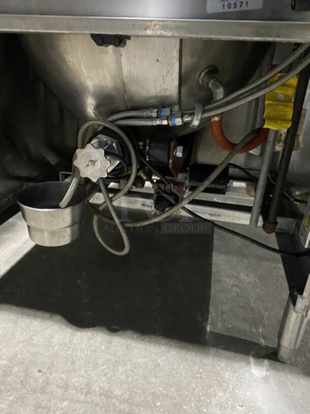 Nice! Late Model  Cleveland Tilted Soup Kettle! All Stainless Steel! Model KDM-40T Serial KDM40TP! On Legs!  - Image 8 of 10