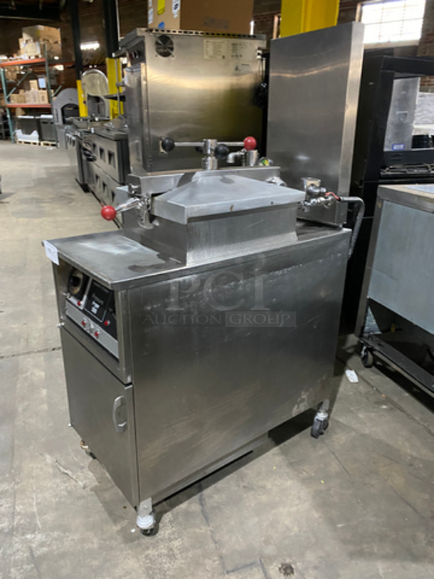 Henny Penny Pressure Fryer 500! With Frying Basket! Electric! All Stainless Steel! On Casters! Model: 500 SN: EB051HH 208V 60HZ 3 Phase - Image 2 of 10