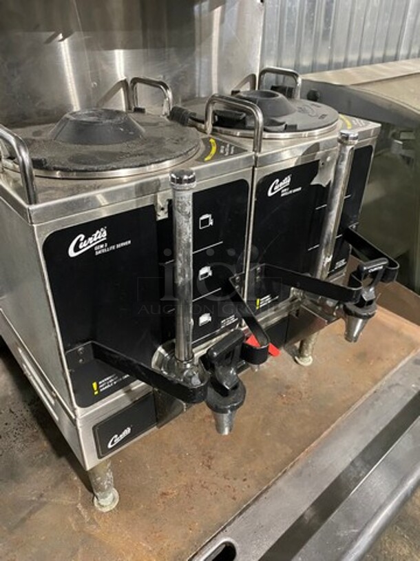 Curtis Commercial Countertop Dual Coffee Brewing Machine! With Hot Water Dispenser! With Beverage Holders/Dispensers! All Stainless Steel Body! On Small Legs! Model: GEM312IL10 SN: 10353419 220V 60HZ 1 Phase - Image 5 of 7