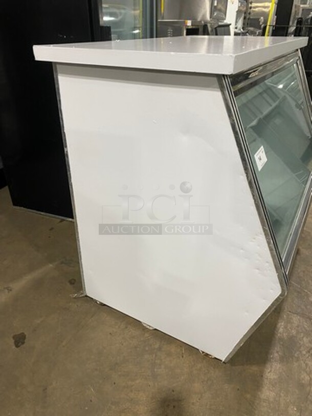 Marc Commercial Refrigerated Deli/Bakery Display Case! With Slanted Front Glass! With Sliding Glass Rear Access Doors! 115V 60HZ 1 Phase - Image 2 of 8