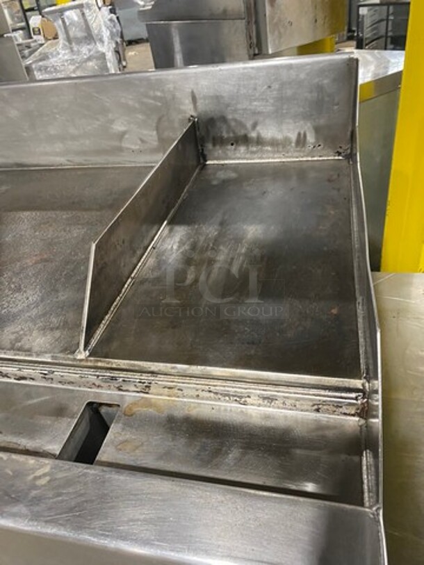 Woodstone Commercial Countertop Natural Gas Powered Flat Griddle! With Split Top! With Back & Side Splashes! All Stainless Steel! On Legs! Model: WSPL48364CT00NG SN: GP1B31JUL1806826 - Image 7 of 10