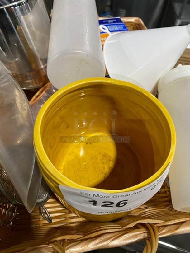 ALL ONE MONEY! MISCELLANEOUS! Includes Squeeze Bottles, Small Strainer, Ice Scoop And More! - Image 5 of 9