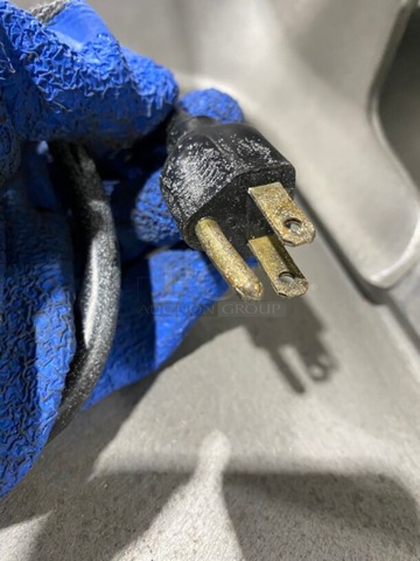 Globe Commercial Countertop Deli/ Meat Slicer! All Stainless Steel! Model: 720 SN: 721232 - Image 10 of 10