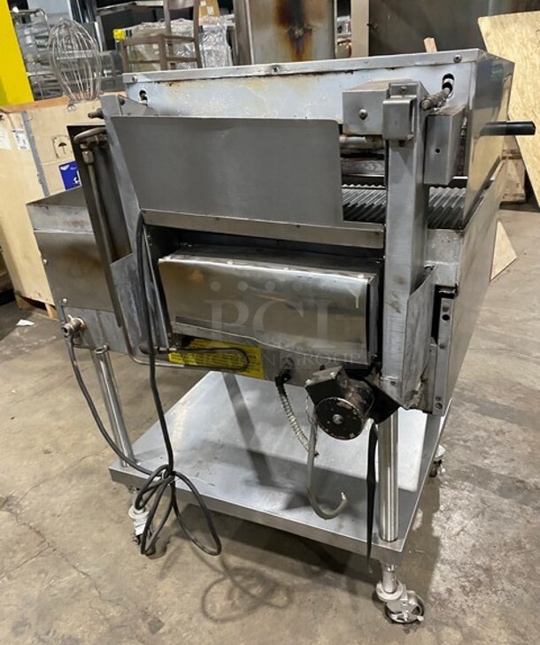 Lang Natural Gas Powered Groove Panini Style Grill/Flat Griddle Combo! With Underneath Storage Space! All Stainless Steel! On Casters! - Image 3 of 10