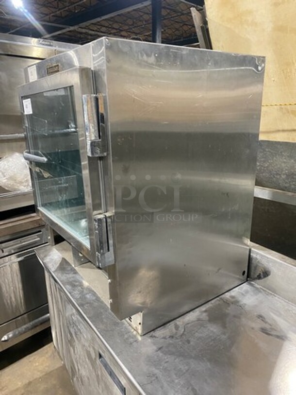 Traulsen Countertop/ Undercounter Single Door Cooler! With View Through Door! Model: UC27WT SN: M5015705M 115V 60HZ 1 Phase - Image 2 of 7
