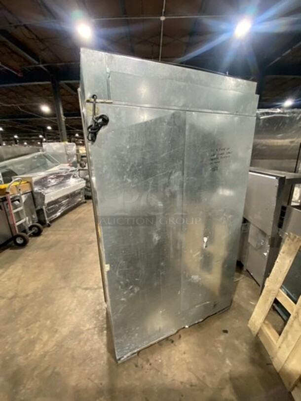 Viking Upright Half Cooler Half Freezer Combo Unit! With Poly Coated Racks And Shelves! Stainless Steel! - Image 3 of 12