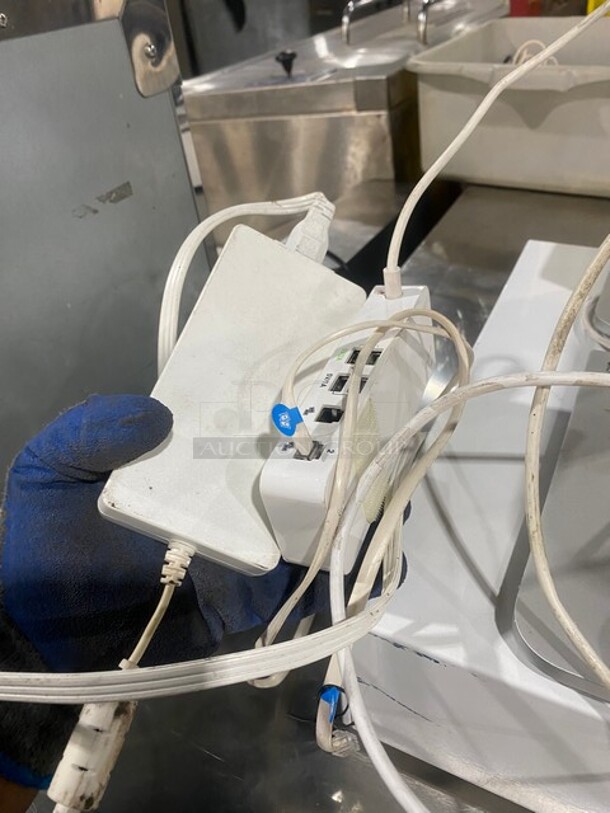 Clover POS Monitor System! With Clover Receipt Printer/Credit Card Reader! With Metal Cash Drawer! Model C500! - Image 8 of 8