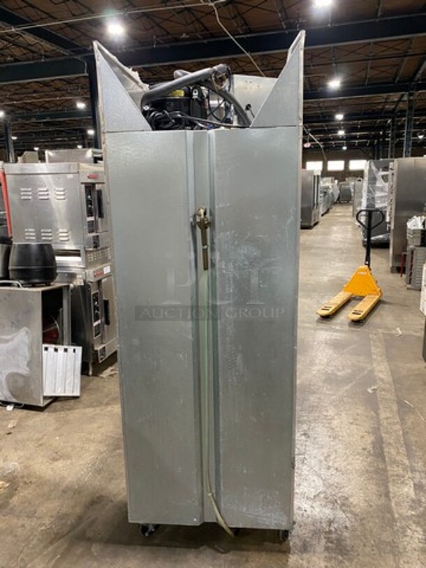 Continental Commercial Single Door Reach In Freezer! All Stainless Steel! On Casters! Model: 1FE SN: 14866386 115V 60HZ 1 Phase - Image 3 of 9