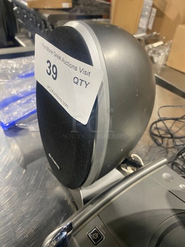 Curtis Countertop CD/ Stereo System! With 2 Speakers! - Image 6 of 10