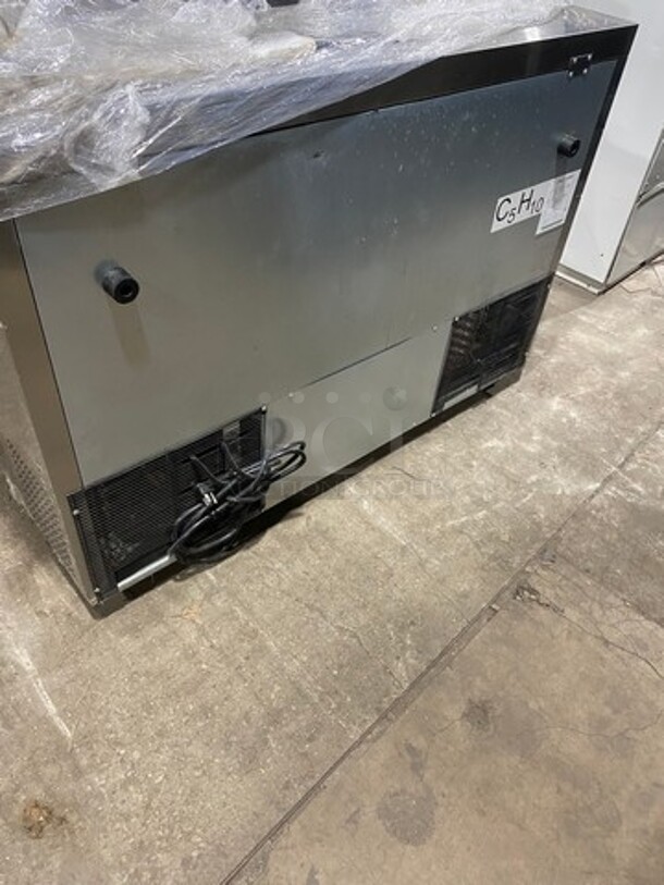 LATE MODEL! 2019 Atosa Commercial 2 Door Lowboy/Worktop Freezer! All Stainless Steel! Model: MGF8406GR SN: MGF8406GRAUS100319112100C40001 115V 60HZ 1 Phase - Image 7 of 8
