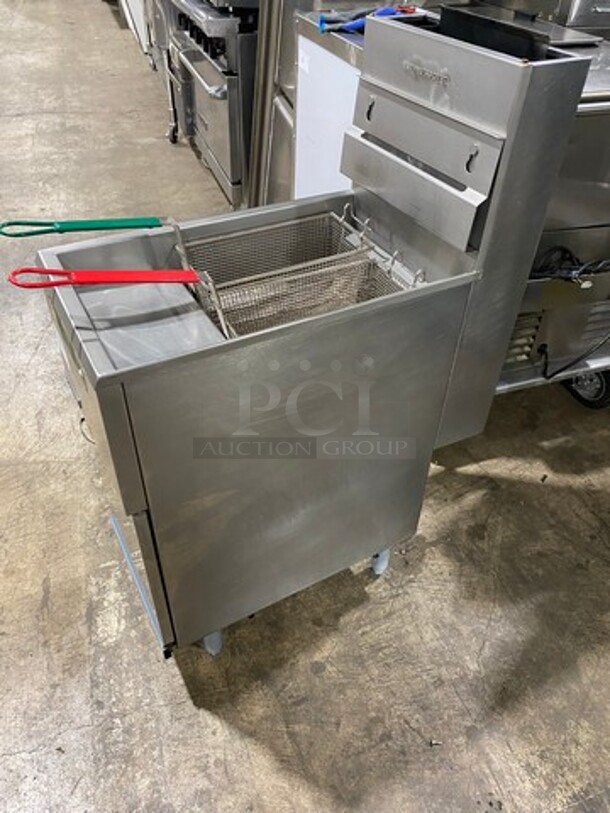 Pitco Sir Lawrence Commercial Natural Gas Powered Deep Fat Fryer! With Metal Frying Baskets! With Backsplash! All Stainless Steel! On Legs! - Image 2 of 9