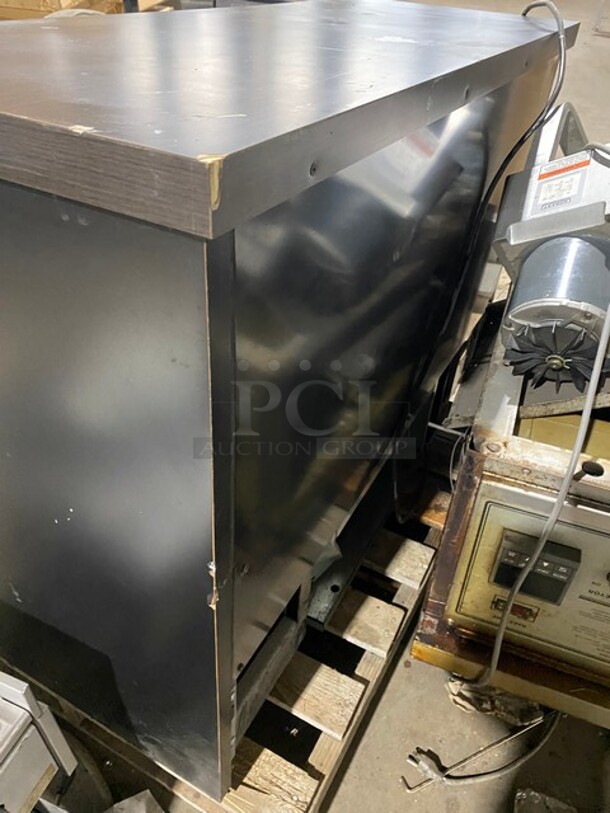 Structural Concepts Commercial Refrigerated Open Grab-N-Go Showcase Merchandiser! 120V 1 Phase! On Legs! Model: CO43R SN: 1147995 CV329143! - Image 4 of 9