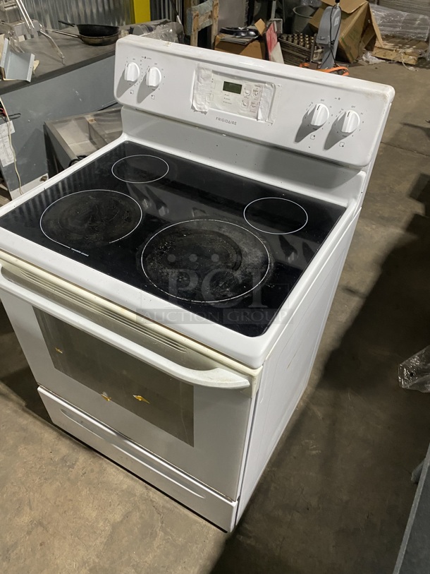  Electric Powered 4 Burner Stove! With Full Size Oven Underneath! Model: FFEF3018LWE SN: VF15058348! Working When Removed! On Legs! - Image 10 of 11