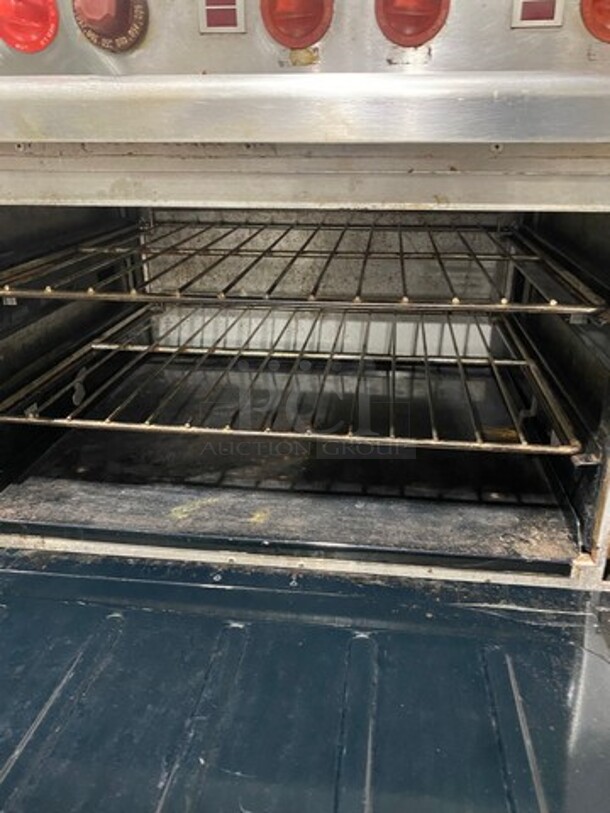 Nice! Vulcan Commercial 6 Burner Stove! With Raised Back Splash And Salamander Shelf! With Oven Underneath! Metal Oven Racks! All Stainless Steel! Model E36 Serial 485! 208/240V 1 Phase! Working When Removed! On Legs! - Image 7 of 11