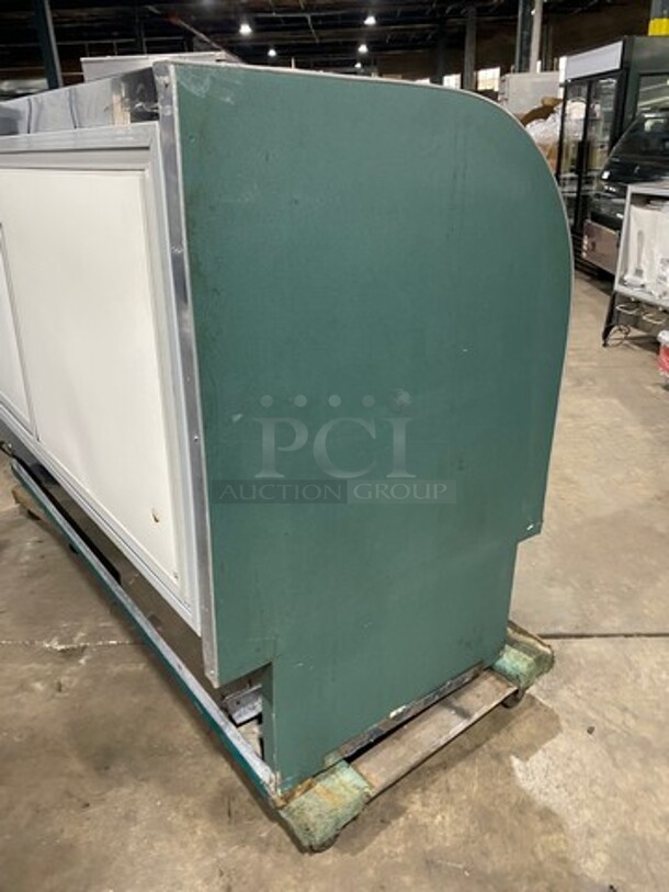 Marc Commercial Combination Dry/Refrigerated Bakery Display Case Merchandiser! With Curved Front Glass! With Sliding Rear Access Doors! Model: SPL77 120V - Image 4 of 9