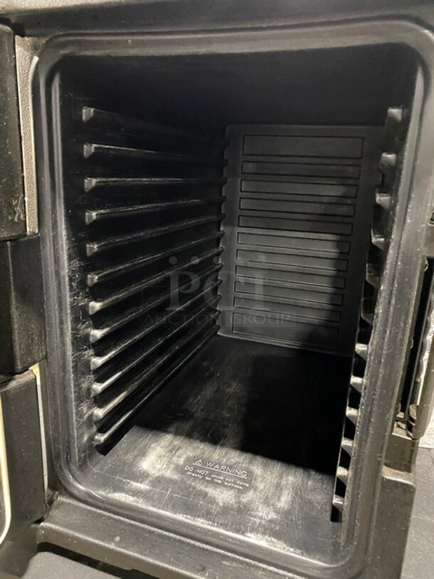 NICE! Cambro Insulated Food Pan Carrier! - Image 5 of 6