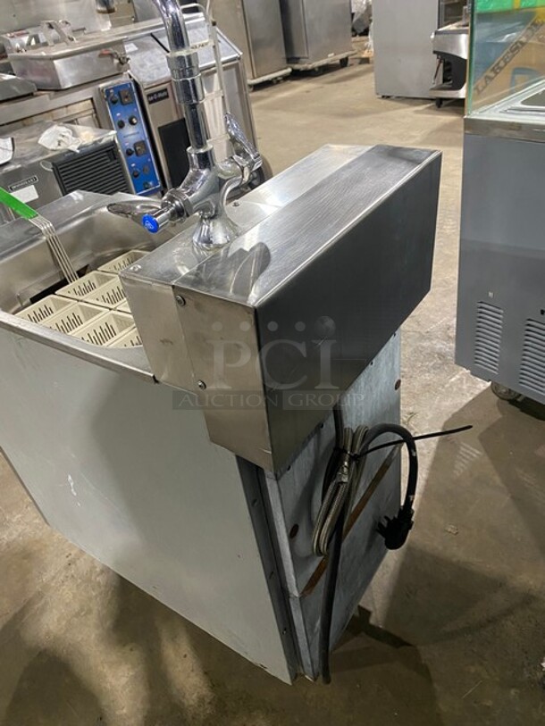 WOW! Frymaster Commercial Electric Powered Pasta Cooker! With Pasta Basket! All Stainless Steel! On Legs! WORKING WHEN REMOVED! Model: 8BCSD SN: 0706KN0010! 208V 1 Phase!
 - Image 3 of 10