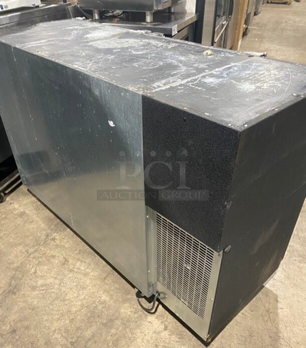 Glastender Metal Commercial 2 Door Back Bar Cooler! MODEL BB60L-BN(LR) SN: 134170336 120V 1PH - Image 3 of 9