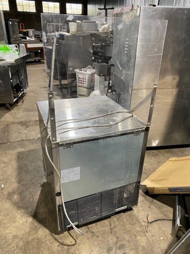 Turbo Air Commercial Single Door Lowboy/ Worktop Cooler! All Stainless Steel! Model: MUR28 SN: MU2R705065 115V 60HZ 1 Phase - Image 4 of 7