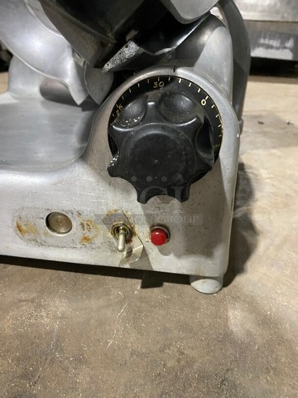 Nice! Berkel Heavy Duty 12 Inch Blade Commercial Countertop Deli/ Meat Slicer! All Stainless Steel!! 115V 1 Phase! Working When Removed! - Image 5 of 9