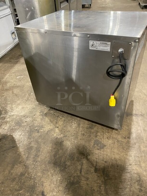 FWE Commercial 2 Door Food Warming/Holding Cabinet! All Stainless Steel! On Casters! Model: HLC16CHP SN: 113104105 120V 1 Phase - Image 4 of 9